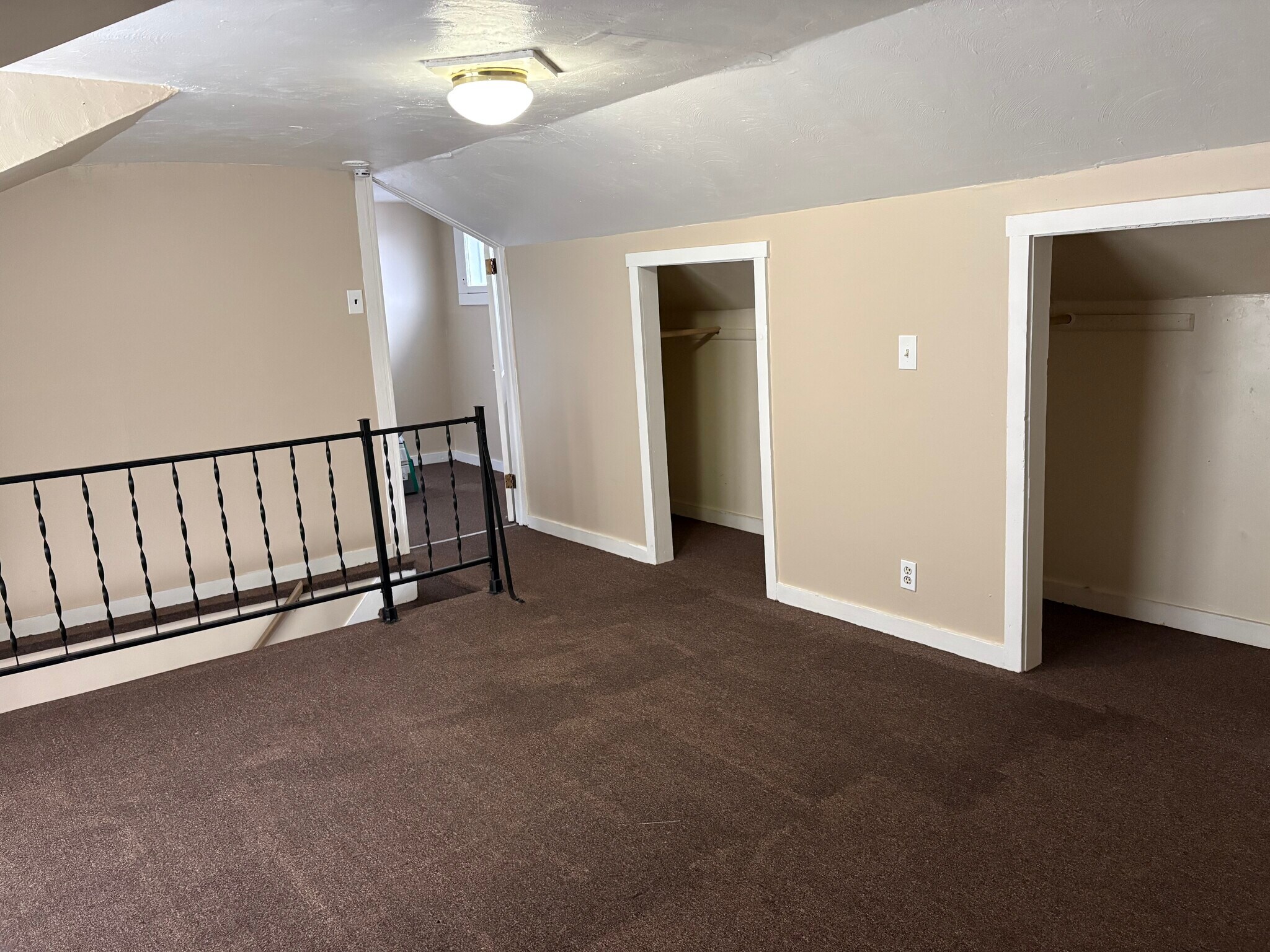 Building Photo - 21 E William St