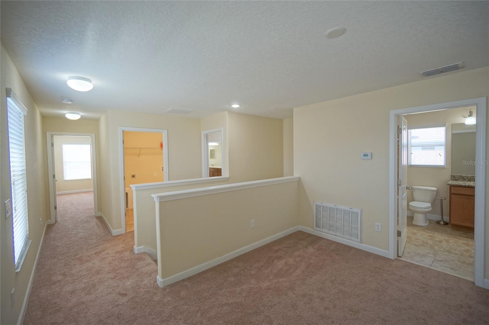 Building Photo - 2822 Lantern Hill Ave