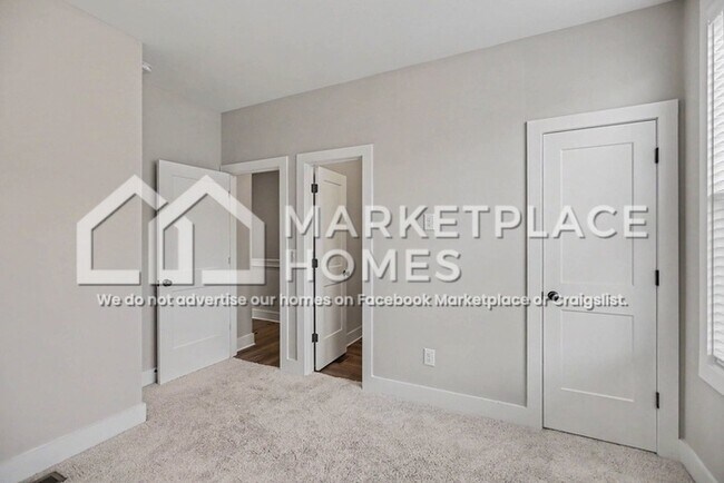 Building Photo - 1374 Cozy Cir SE