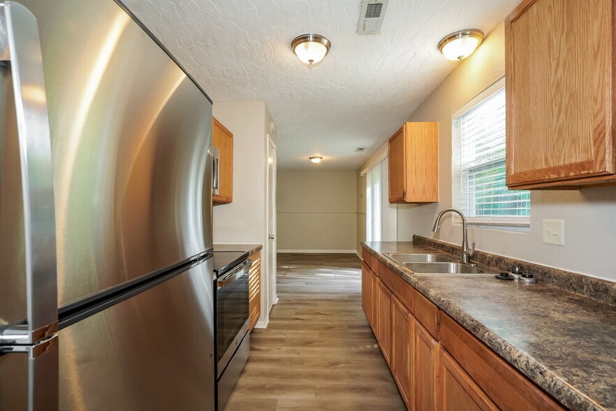 Building Photo - 1150 Mopac Ct