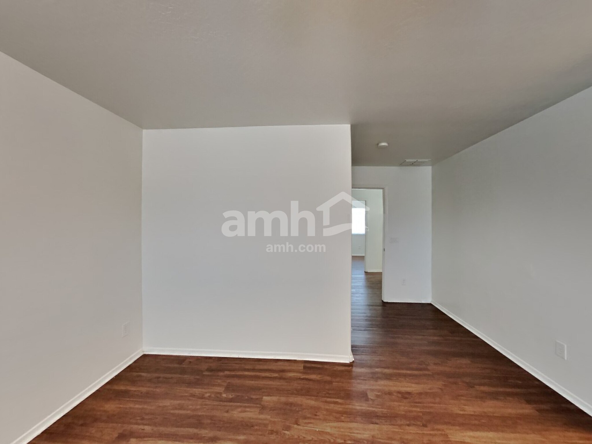 Building Photo - 11309 W Buchanan St