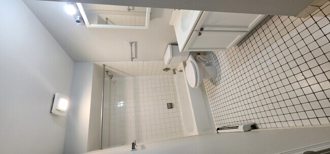 Building Photo - 9290 Hamilton Ct