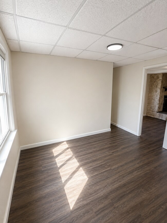 Building Photo - 585 Novella Ave