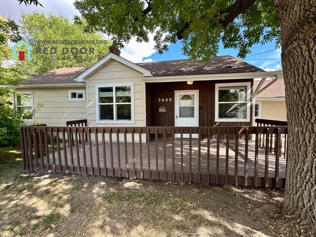 Primary Photo - Spacious 3 Bed, 1 Bath Home – Pet Friendly...