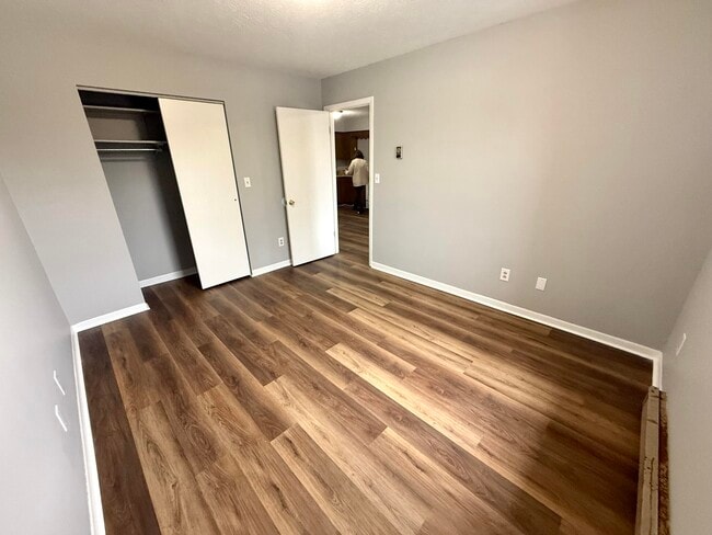 Building Photo - 1155 KY-3057