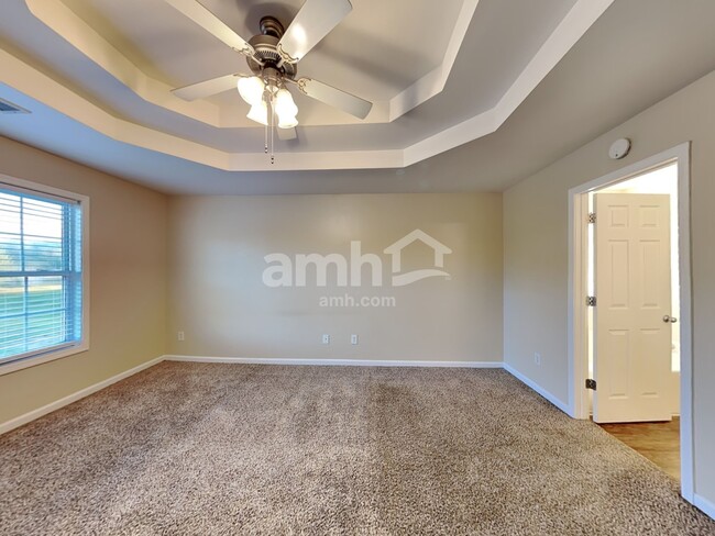 Building Photo - 521 San Dra Way