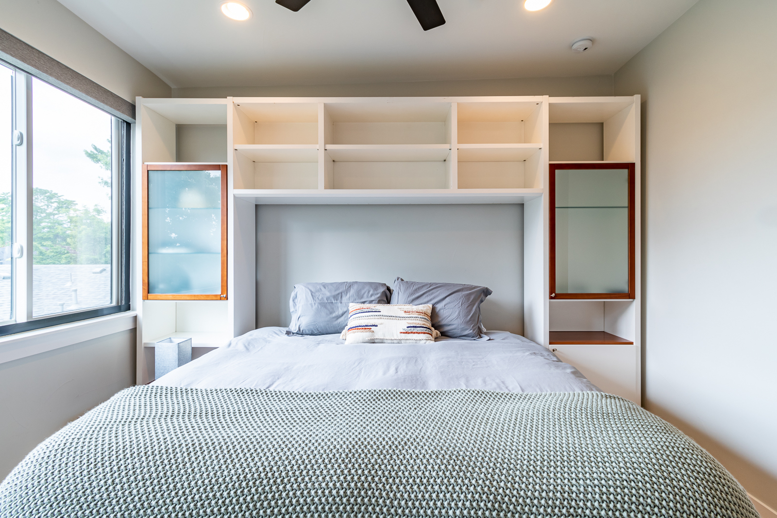 Master bedroom with king bed and zero-G bed frame - 4014 Tejon St