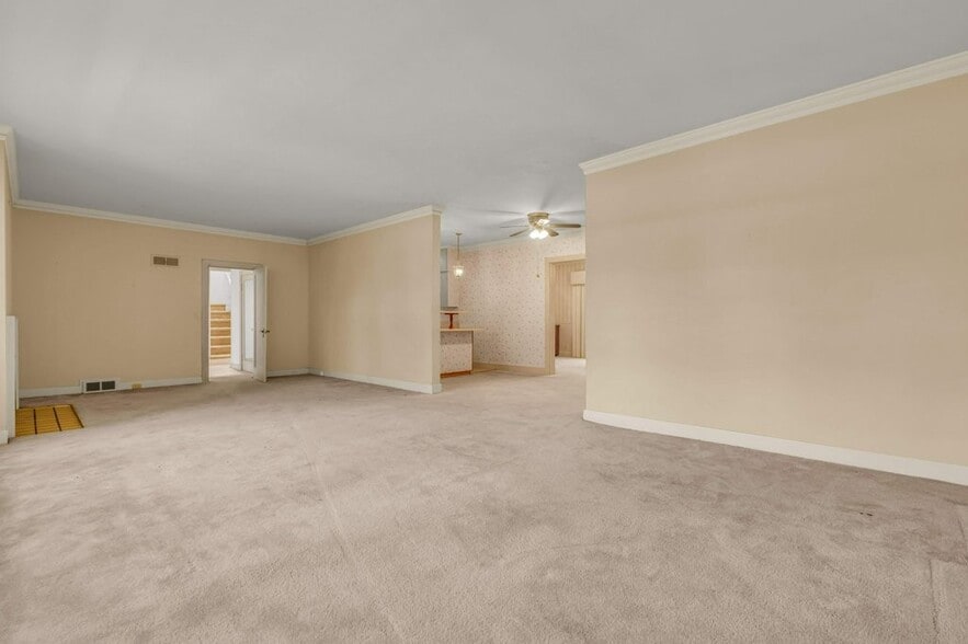 Building Photo - 1111 12th St N