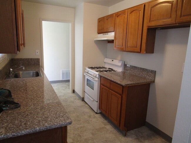 Building Photo - 124 San Carlos Ct