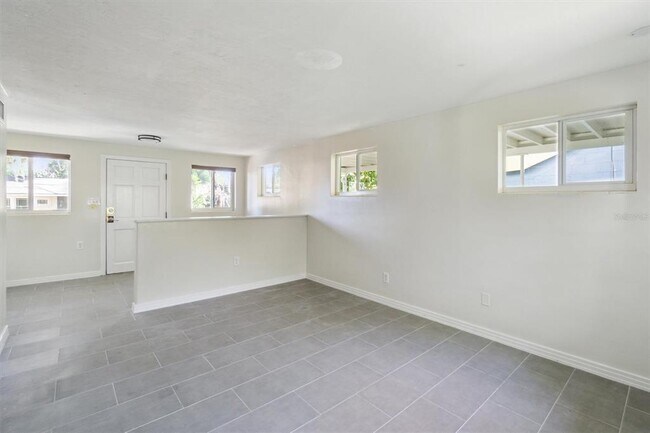 Building Photo - 2114 NW 7th Terrace