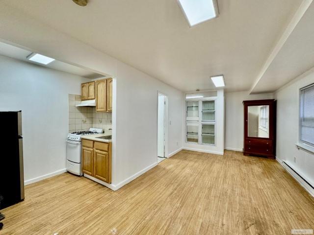 Primary Photo - 1 bedroom in ASTORIA NY 11105