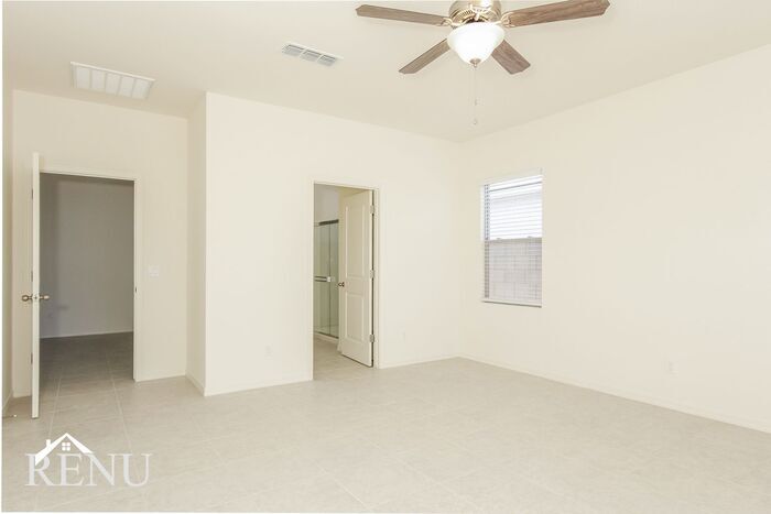 Building Photo - 35326 W San Capistrano Ave