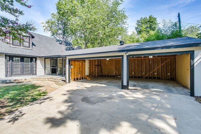 Building Photo - 3257 Greene Ave