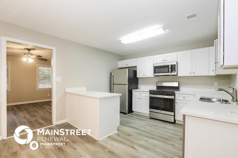 Building Photo - 2630 King George Ct NE