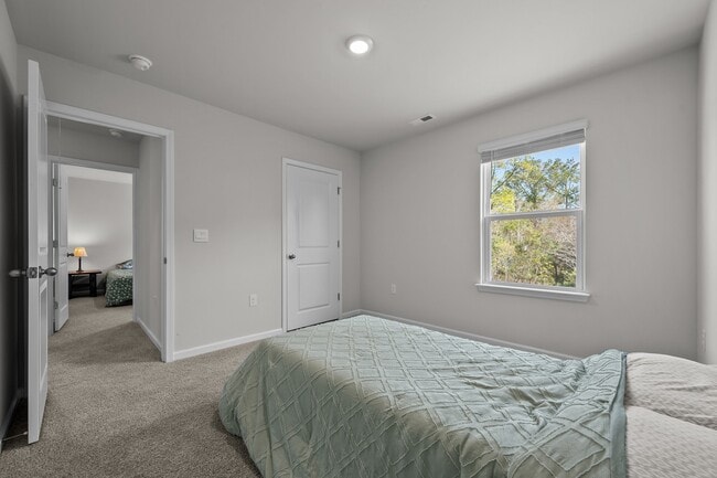 Building Photo - 107 Delray Ct