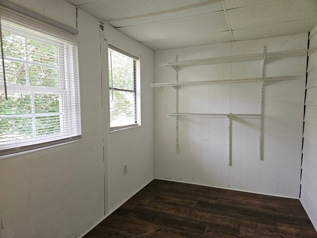 Building Photo - 463 Berry Rd