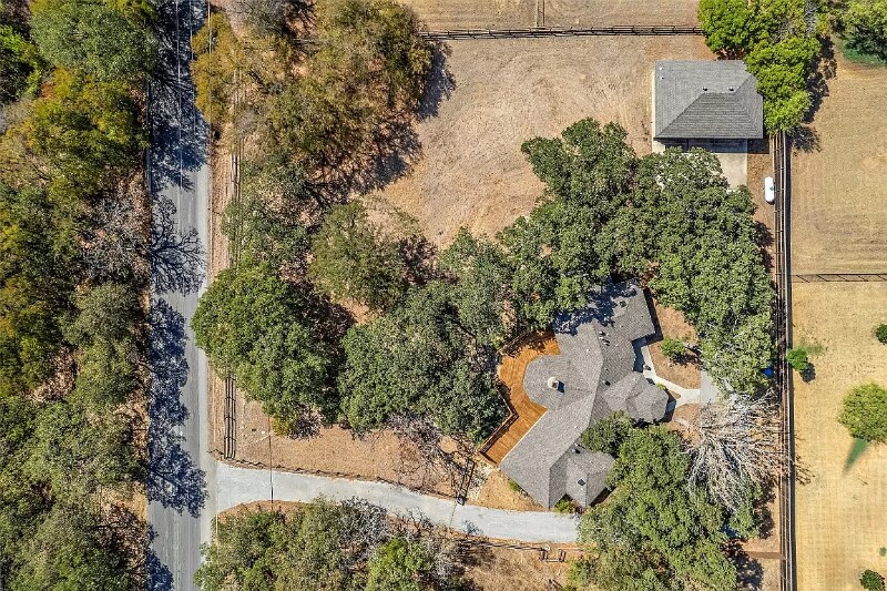 Building Photo - 3901 High Rd