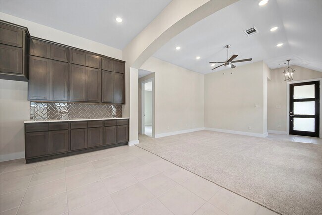 Building Photo - 233 Trapper Creek Dr