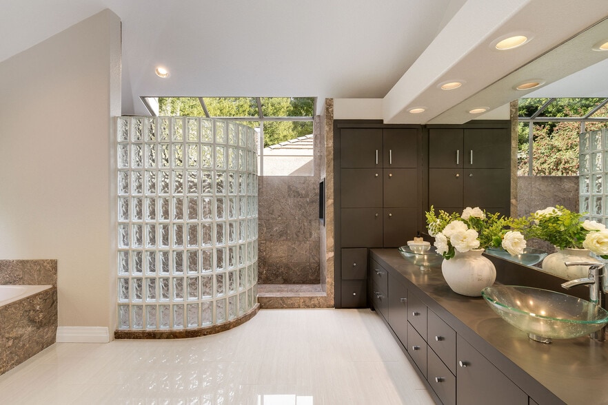 Building Photo - 4257 Golden Oak Ct