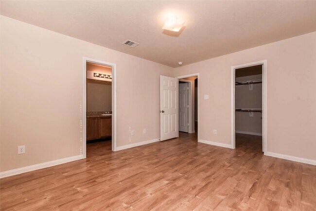 Building Photo - 3827 Cary Creek Dr