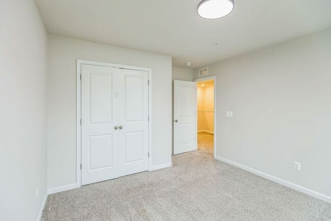 Building Photo - 9582 Killenney Pl