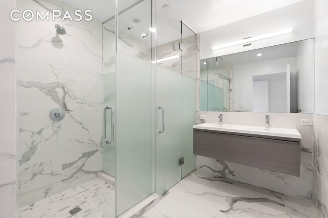 Building Photo - 33 Carroll St