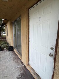 Building Photo - 1491 NW 22nd Ct