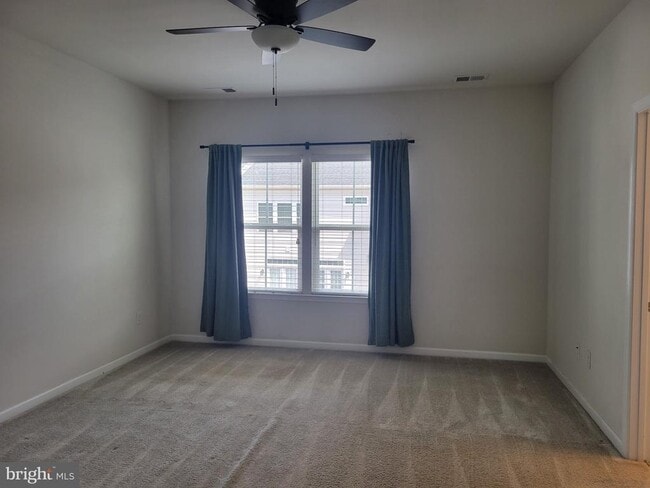 Building Photo - 510 Sapphire Dr
