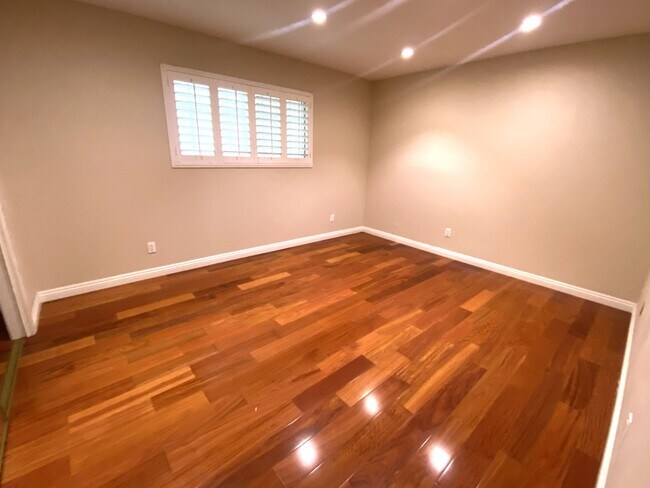 Building Photo - Completely Updated Golden Hills 3 Bdrm Plus Home!