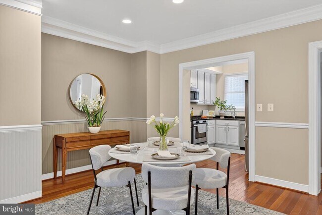 Building Photo - 4822 5th St NW