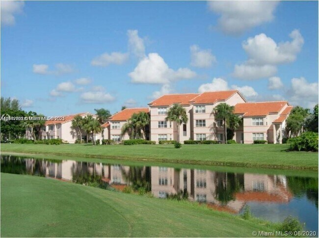 Building Photo - 3420 Pinewalk Dr N