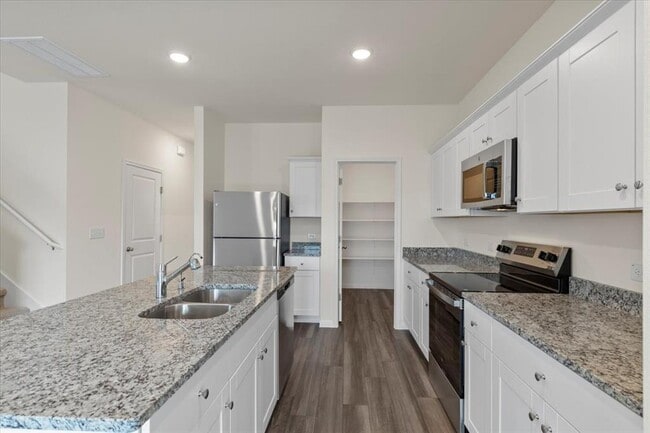 Building Photo - 113 Rother Pl