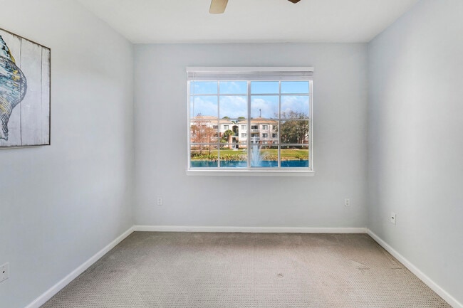 Building Photo - 9212 Myrtlewood Cir W