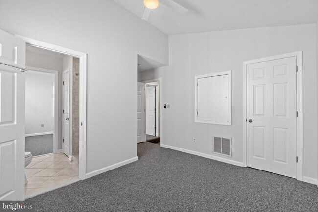 Building Photo - 516 Second St