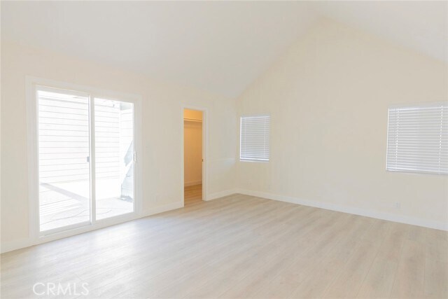 Building Photo - 2215 Marshallfield Ln