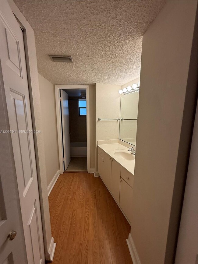 Building Photo - 4205 N University Dr