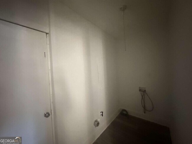 Building Photo - 1009 Pinecrest Dr