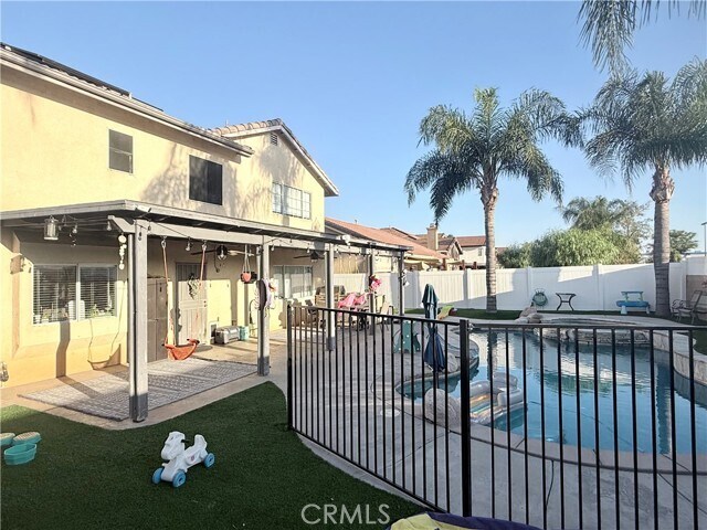 Building Photo - 26587 Alta Ave