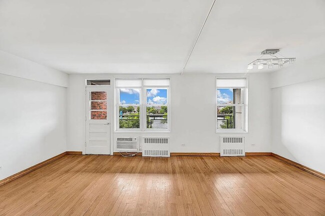 Building Photo - 1625 Emmons Ave