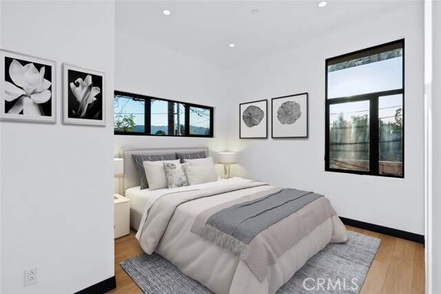 Building Photo - 922 W Clark Ave