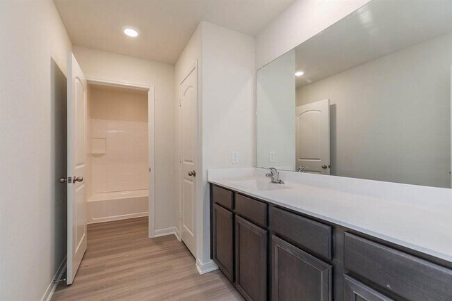 Building Photo - 20715 Nala Bear Dr