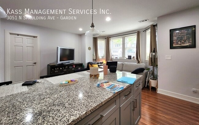 Building Photo - 3051 N Spaulding Ave