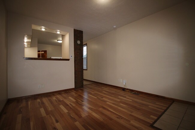 Building Photo - 937 Prospect St