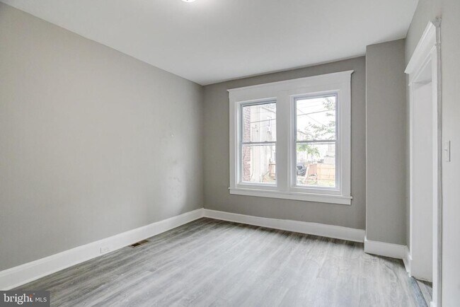 Building Photo - 2908 Oakley Ave
