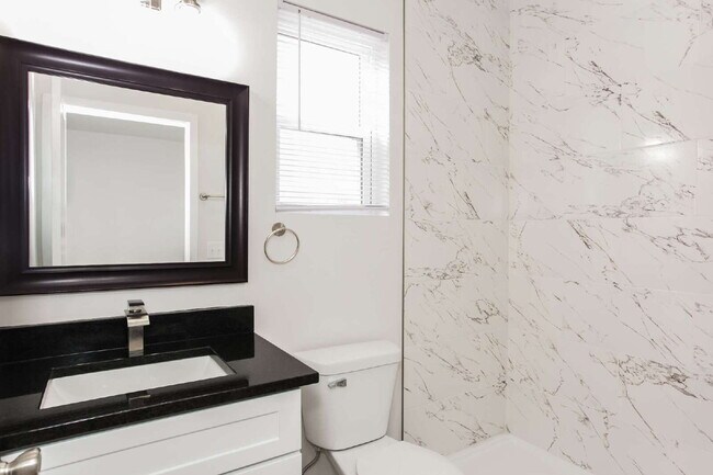 Building Photo - "Spacious 3-Bed, 2-Bath Urban Retreat on Winthrop Ave – Perfect for Comfortable Living!"