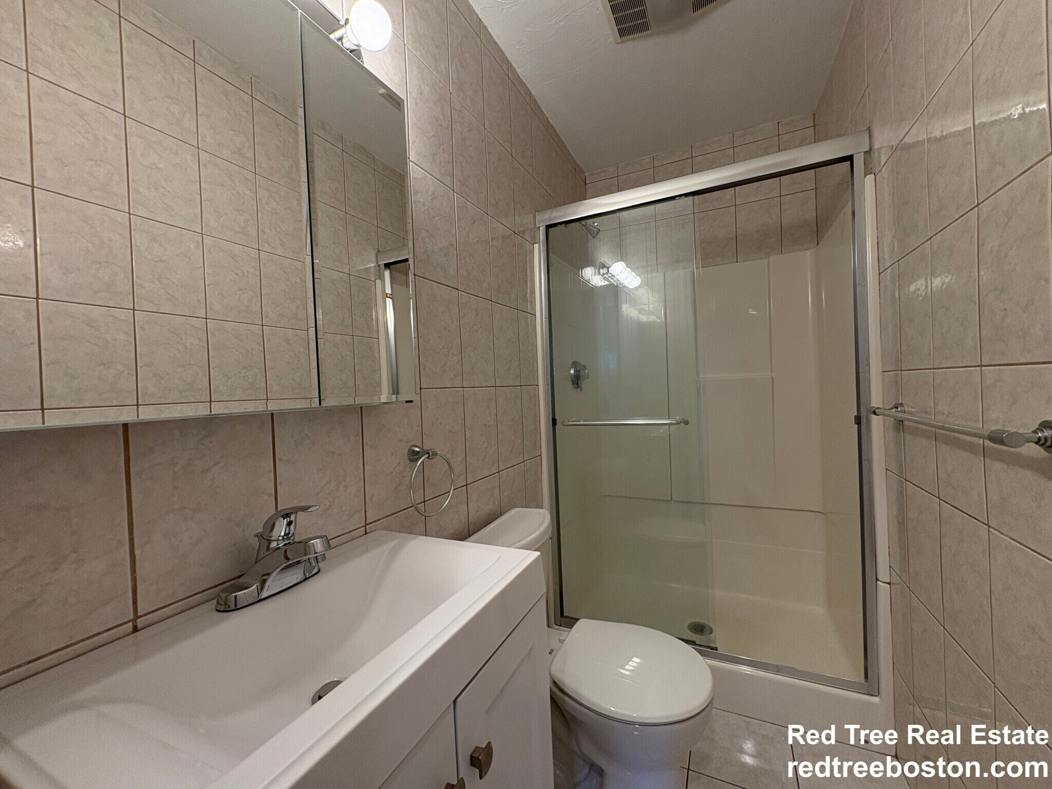 Building Photo - 73 Thatcher St