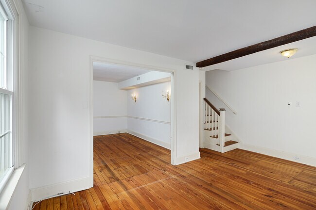 Building Photo - 1109 Youngs Ford Rd