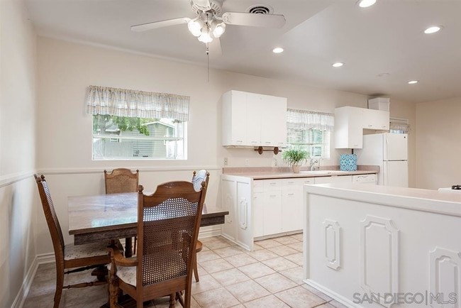 Building Photo - 5836 Baja Dr
