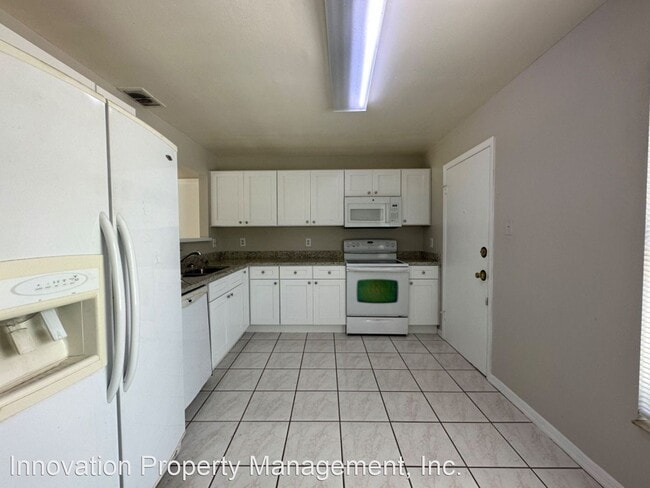 Building Photo - 3 br, 2 bath House - 421 Ball Court