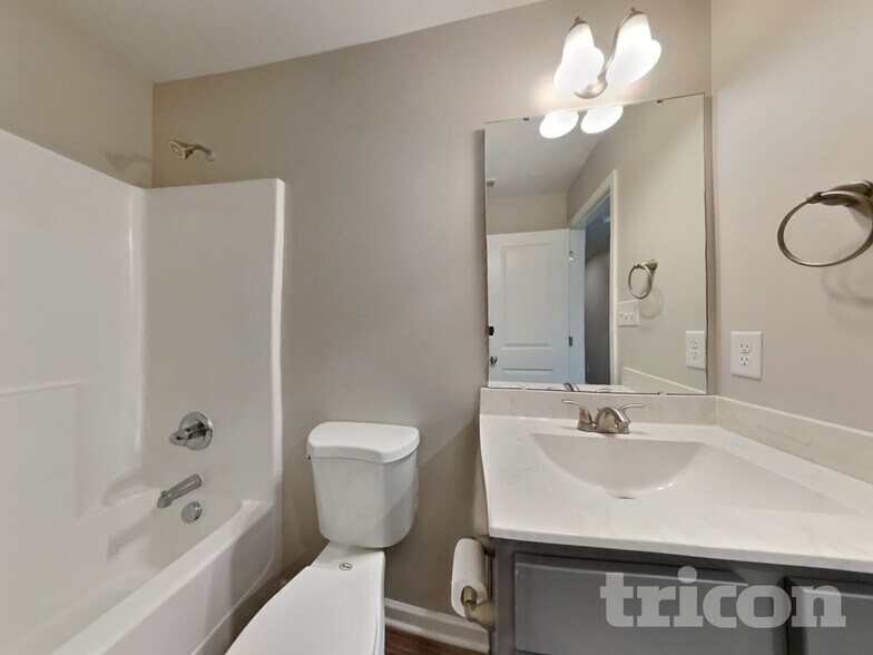 Building Photo - 132 Winter Red Wy